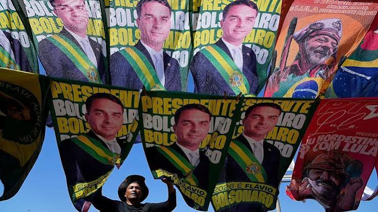 Le camp Bolsonaro devient la première force politique au Congrès brésilien