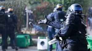Mobilisations lycéennes : 24 enquêtes de l'IGPN ouvertes sur des interventions policières