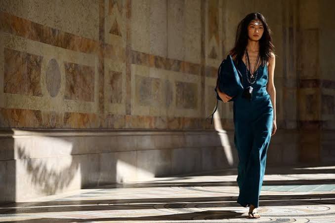 Fashion Week : Gabriela Hearst met en avant le travail d'artisanes afghanes à Paris