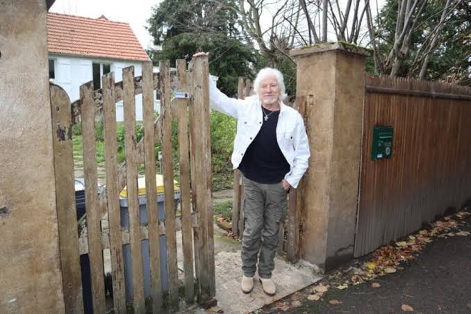 Hugues Aufray, 97 ans, confronté à deux cambrioleurs dans sa maison