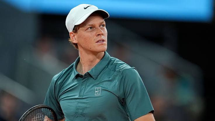 Jannik Sinner met fin à sa saison 2026 à cause de son genou