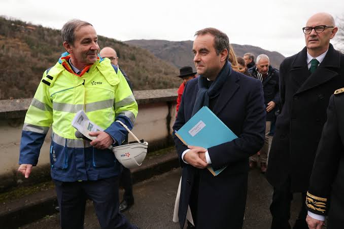 Électricité : le gouvernement promet d'éviter une hausse des factures cet hiver