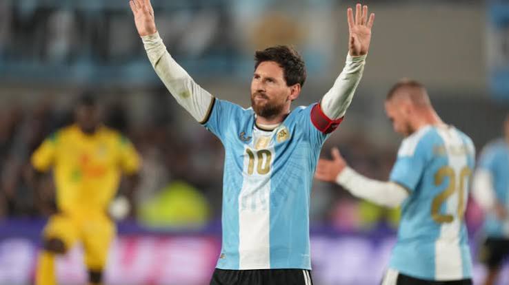 Lionel Messi fait ses adieux à l'Argentine lors d'une soirée chargée d'émotion