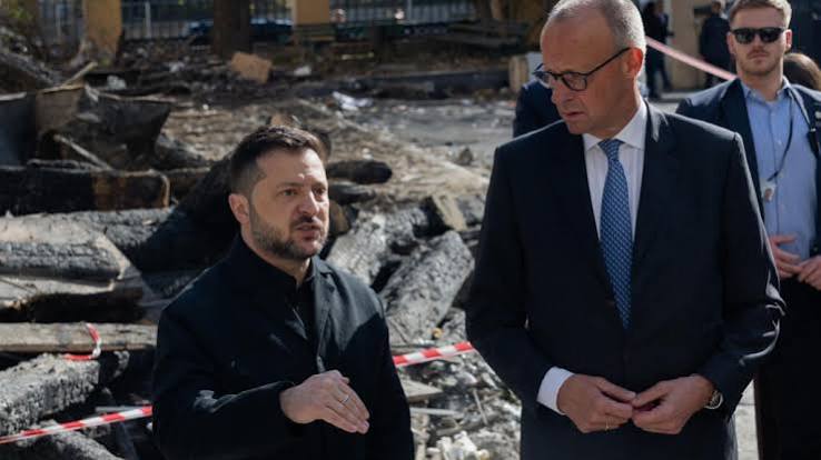 Friedrich Merz arrive à Kiev sous les sirènes et les explosions