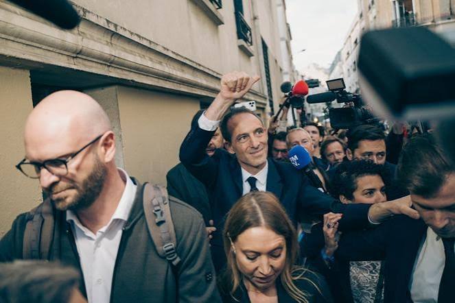 Présidentielle 2027 : Raphaël Glucksmann remporte largement la primaire sociale-démocrate
