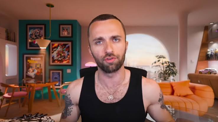 Squeezie et Théodora prennent position sur les blocages lycéens