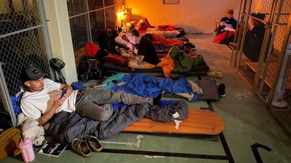 Suède : des civils ont passé la nuit dans un bunker pour se préparer